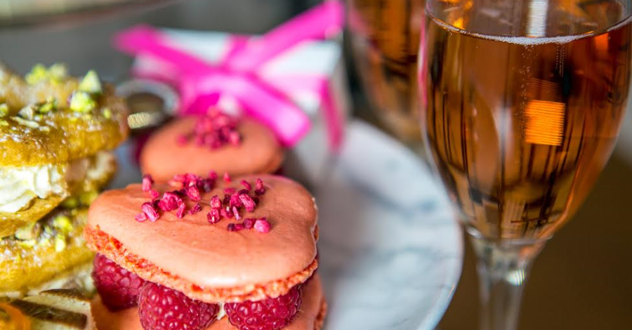 A romantic Valentine’s Day stroll and afternoon tea at Blenheim