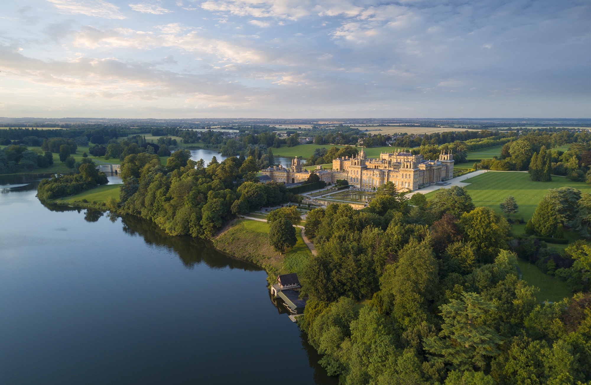 2018 Blenheim-Palace-aerial-summer-lake-water-terrace